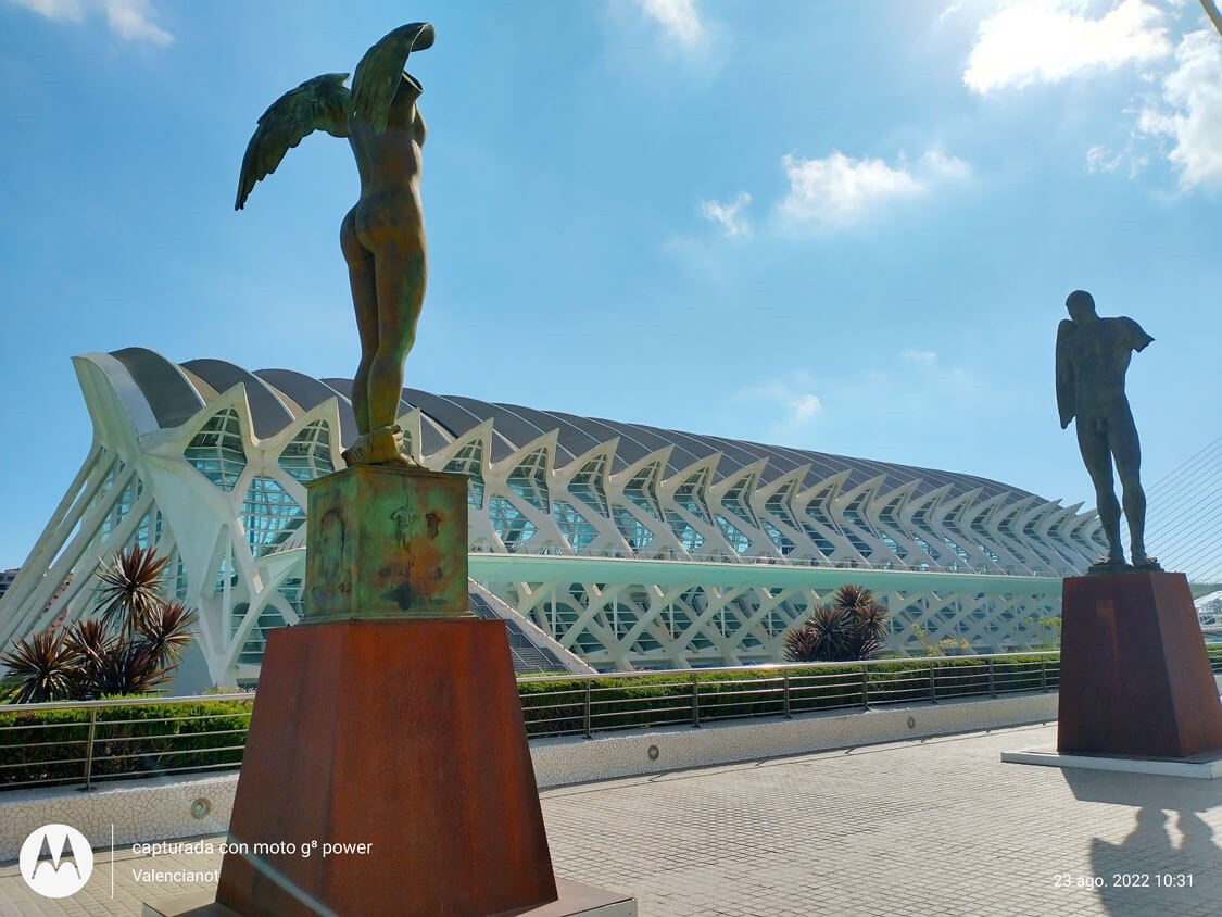 Foto: Exposición de  Igor Mitoraj  (Ikaria, Ikaro Alato) - Valencia (València), España