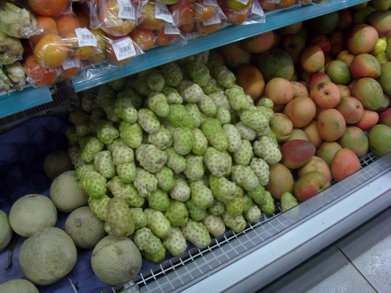 Foto: noni en el supermercado - Manaus (Amazonas), Brasil