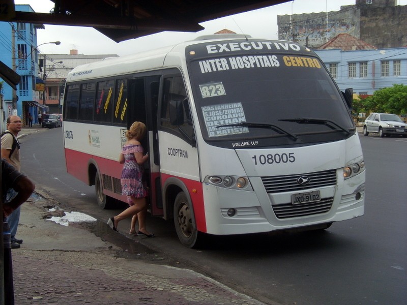 Foto: colectivo ejecutivo - Manaus (Amazonas), Brasil