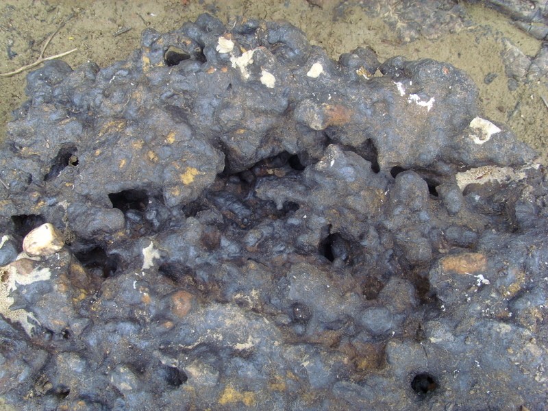 Foto: roca del río Tacutú - Bonfim (Roraima), Brasil