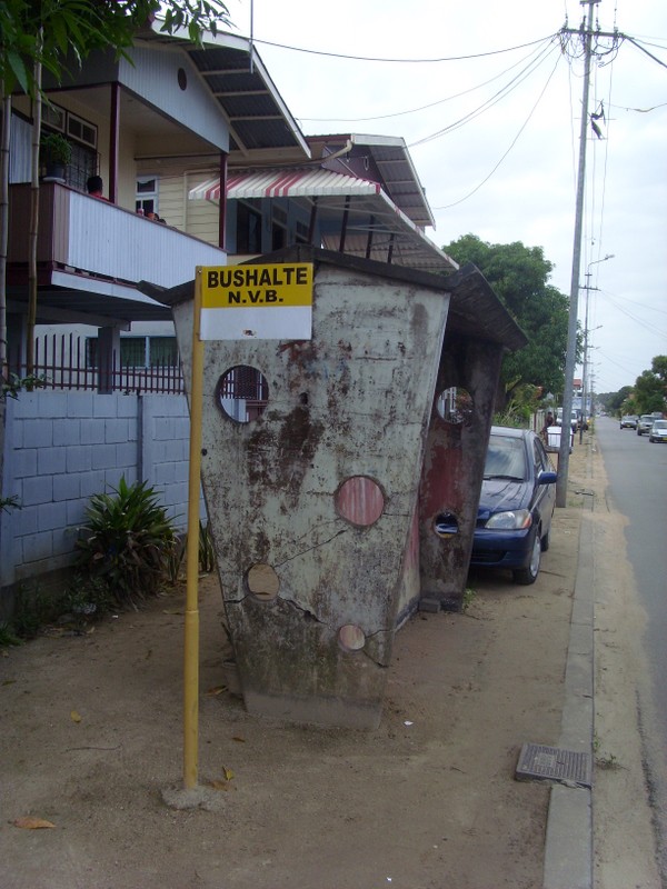 Foto: parada de colectivo - Paramaribo, Surinam