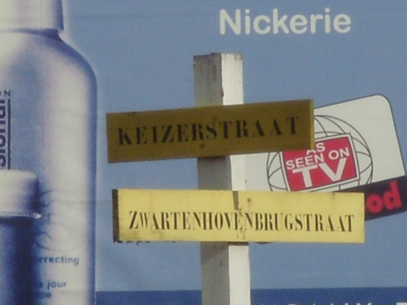 Foto: carteles de calle - Paramaribo, Surinam