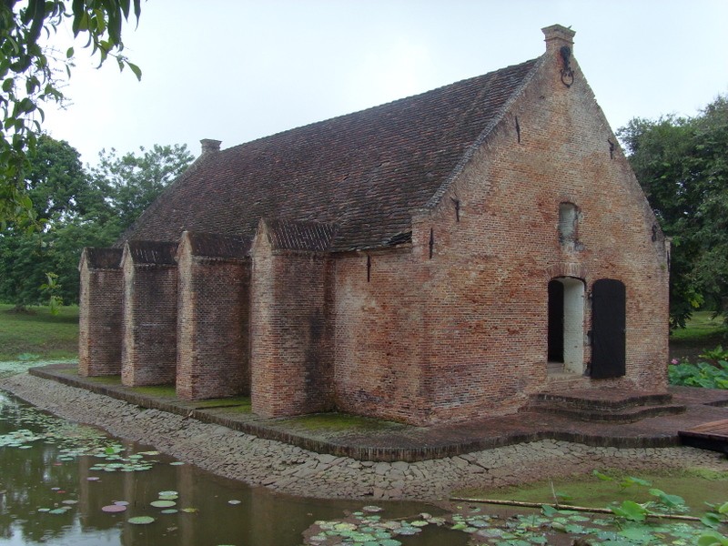 Foto: Museo del Fuerte; depósito de pólvora - Nieuw Amsterdam, Surinam