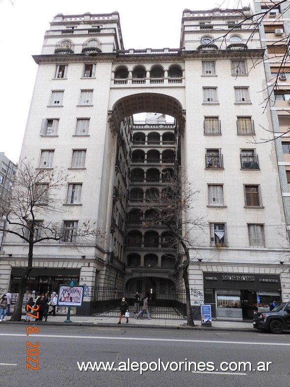 Foto: Constitución - Edificios Porteños - Constitucion (Buenos Aires), Argentina