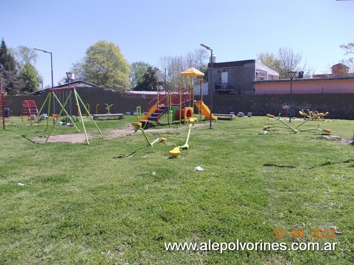 Foto: Escobar - Plaza Villa Alegre - Escobar (Buenos Aires), Argentina
