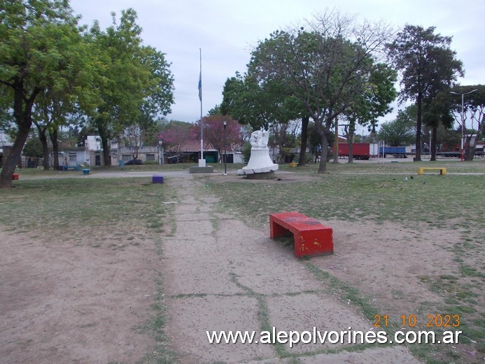 Foto: El Palomar - Plaza La Maestra - El Palomar (Buenos Aires), Argentina