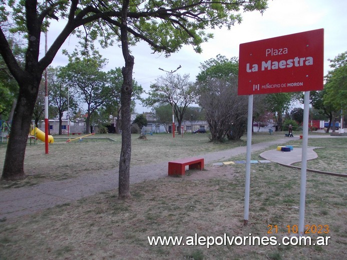 Foto: El Palomar - Plaza La Maestra - El Palomar (Buenos Aires), Argentina
