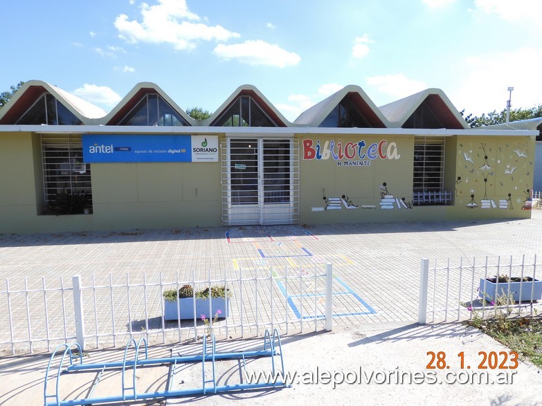 Foto: Palmitas ROU - Biblioteca - Palmitas (Soriano), Uruguay