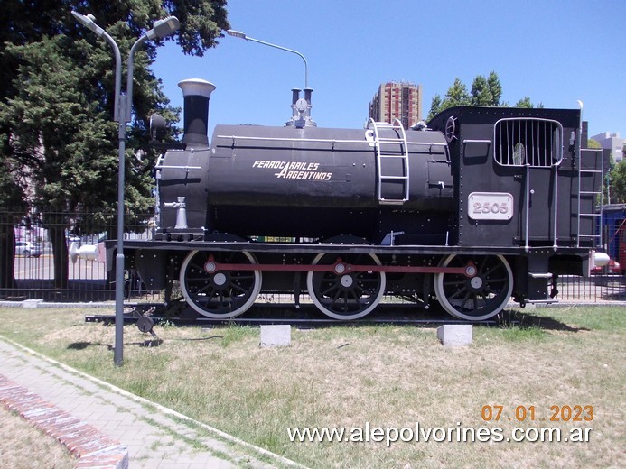 Foto: Caseros - Plaza de la Unidad Nacional - Locomotora - Caseros (Buenos Aires), Argentina