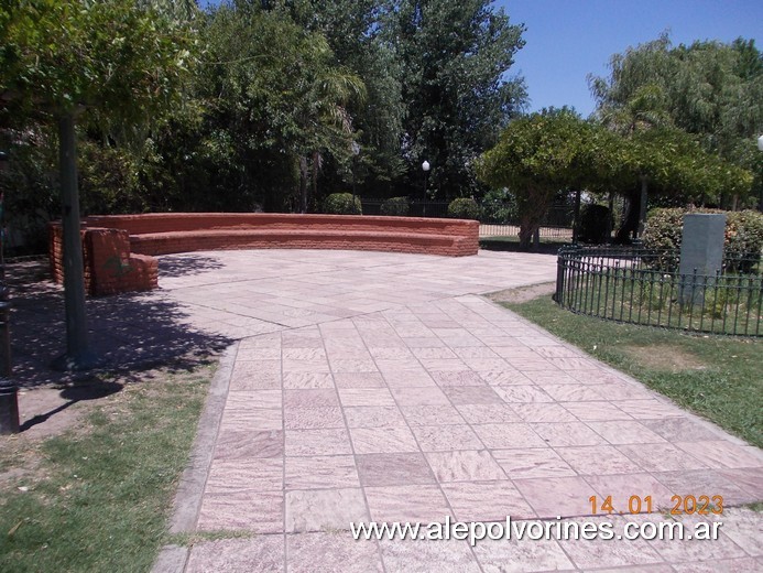 Foto: Dique Lujan - Plaza - Dique Lujan (Buenos Aires), Argentina