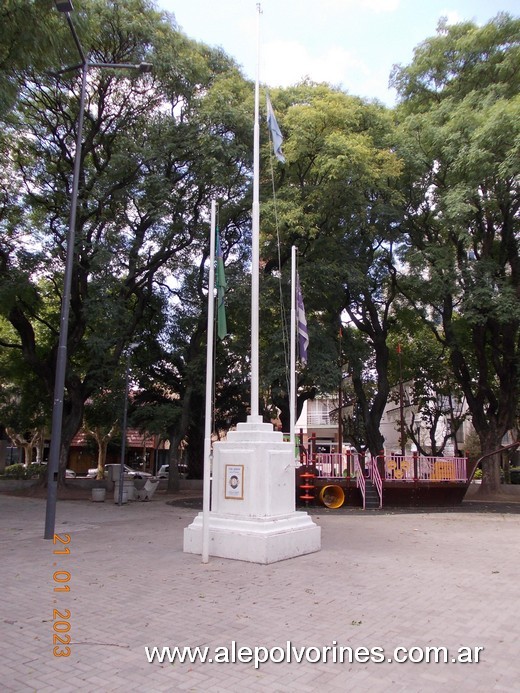 Foto: Santos Lugares - Plaza Arturo Illia - Santos Lugares (Buenos Aires), Argentina