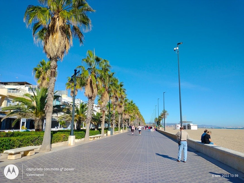 Foto: Paseo marítimo en la playa de la Malvarrosa - València (Comunidad Valenciana), España