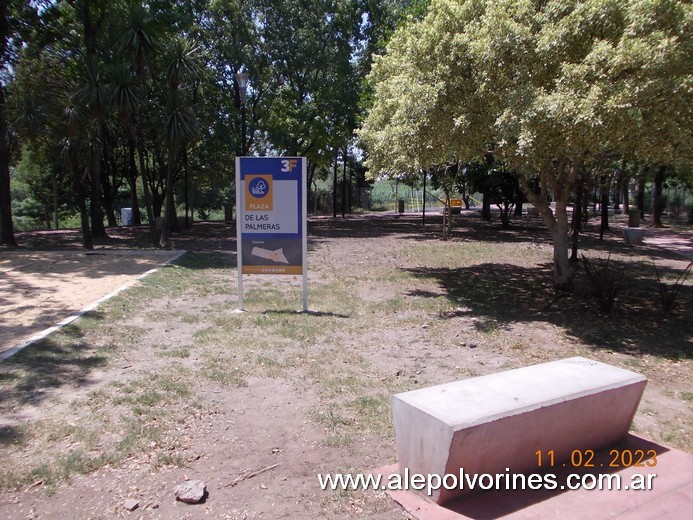 Foto: Caseros - Plaza de las Palmeras - Caseros (Buenos Aires), Argentina