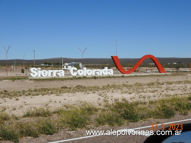 Foto: Sierra Colorada - Acceso - Sierra Colorada (Río Negro), Argentina