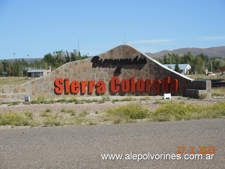 Foto: Sierra Colorada - Acceso - Sierra Colorada (Río Negro), Argentina