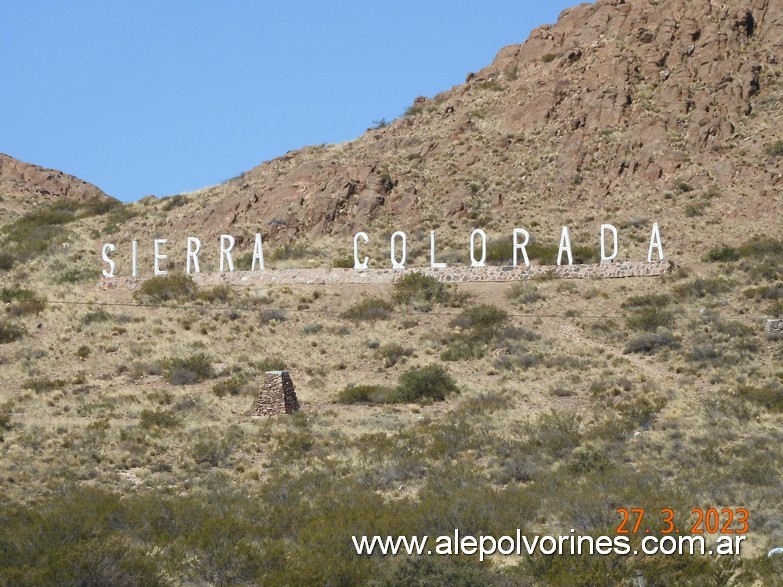 Foto: Sierra Colorada - Acceso - Sierra Colorada (Río Negro), Argentina