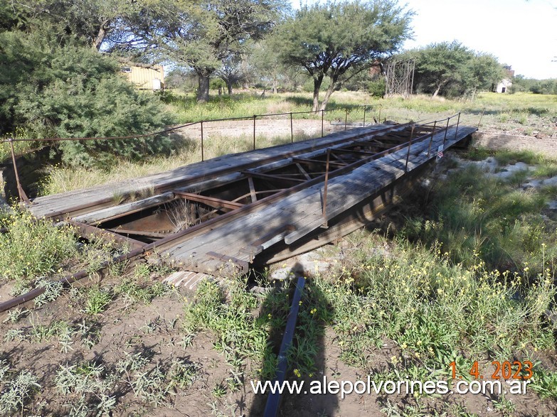 Foto: Estación Hucal - Mesa Giratoria - Hucal (La Pampa), Argentina