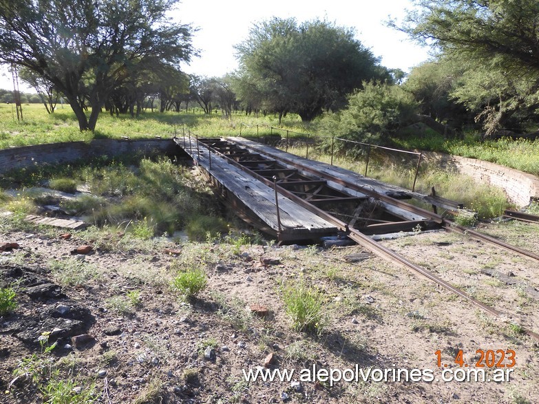 Foto: Estación Hucal - Mesa Giratoria - Hucal (La Pampa), Argentina