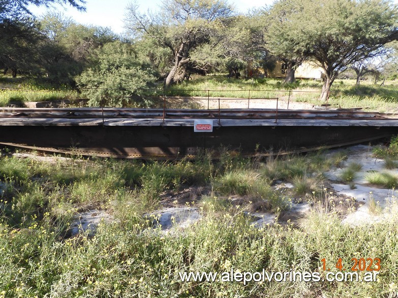 Foto: Estación Hucal - Mesa Giratoria - Hucal (La Pampa), Argentina