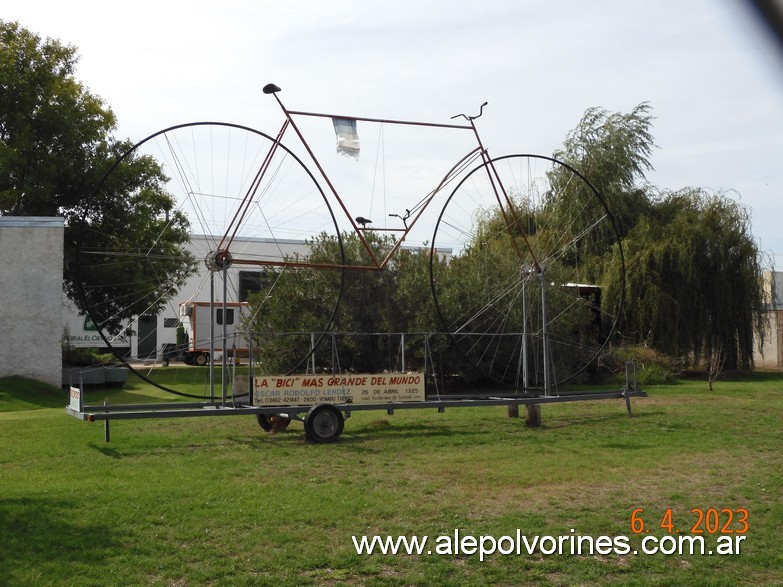 Foto: Venado Tuerto - Bici mas grande del Mundo - Venado Tuerto (Santa Fe), Argentina