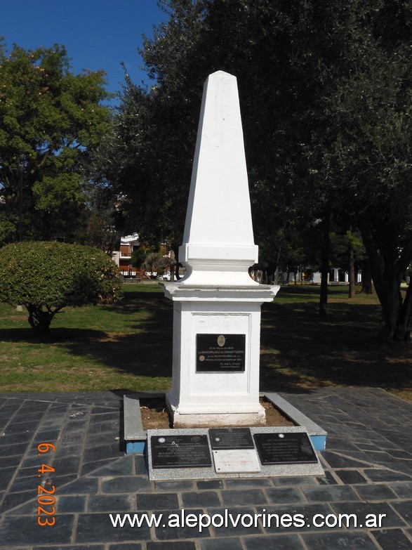 Foto: Venado Tuerto - Plaza San Martin - Piramide de Mayo - Venado Tuerto (Santa Fe), Argentina