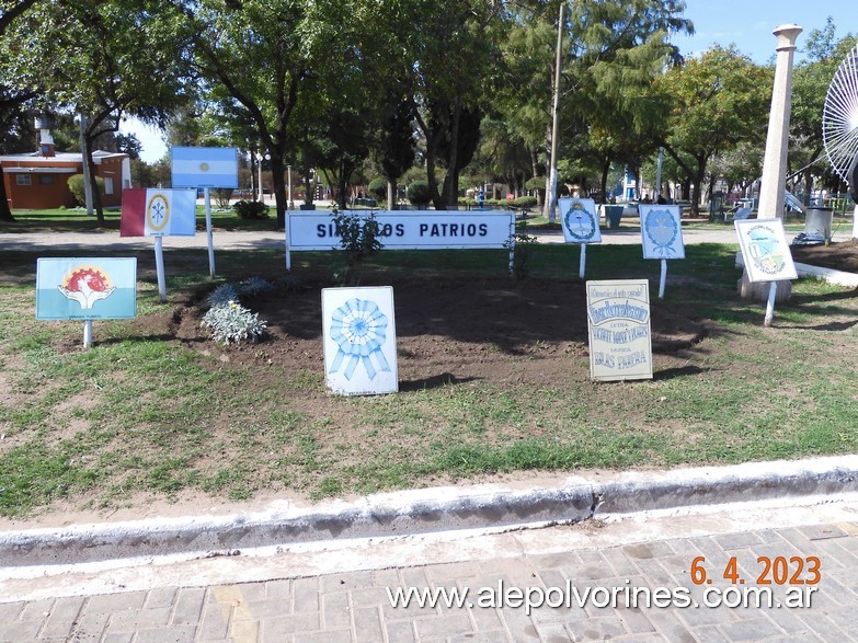 Foto: Venado Tuerto - Parque Gral Belgrano - Simbolos Patrios - Venado Tuerto (Santa Fe), Argentina