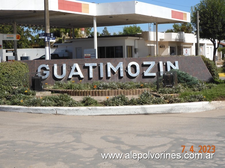 Foto: Guatimozin - Acceso - Guatimozin (Córdoba), Argentina