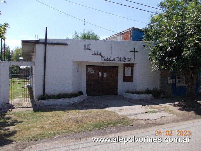 Foto: Francisco Álvarez - Barrio Arturo Illia - Iglesia NS Medalla Milagrosa - Francisco Alvarez (Buenos Aires), Argentina