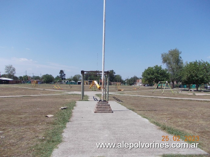 Foto: Francisco Álvarez - Barrio Arturo Illia - Plaza - Francisco Alvarez (Buenos Aires), Argentina