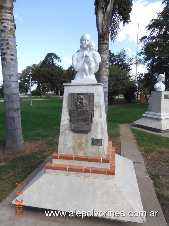 Foto: Coronel Baldissera - Monumento a la Madre - General Baldissera (Córdoba), Argentina