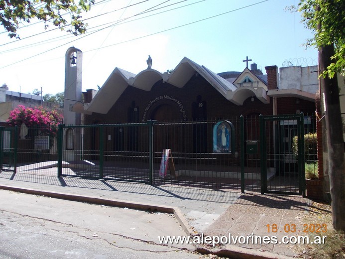 Foto: Caseros - Capilla NS de la Medalla Milagrosa - Caseros (Buenos Aires), Argentina