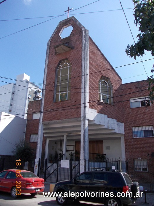 Foto: Caseros - Parroquia Reina del Cielo - Caseros (Buenos Aires), Argentina