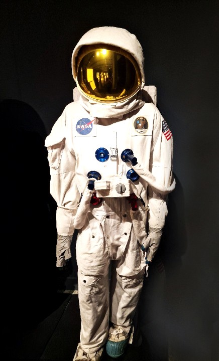 Foto: Traje utilizado en el Apolo - Valencia (València), España