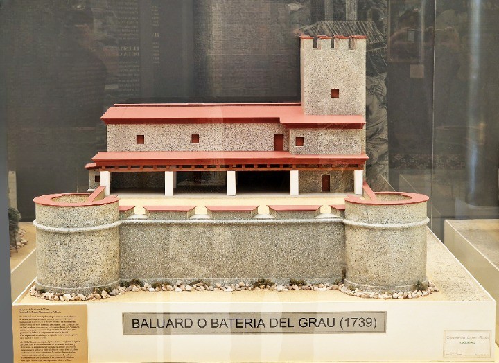 Foto: Antigua fortificación del puerto - Valencia (València), España