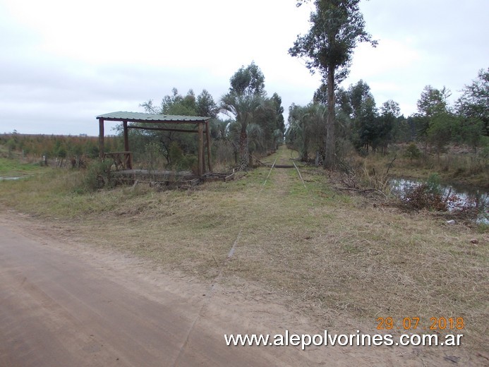 Foto: Apeadero Km 56 FCNEA - Ubajay (Entre Ríos), Argentina