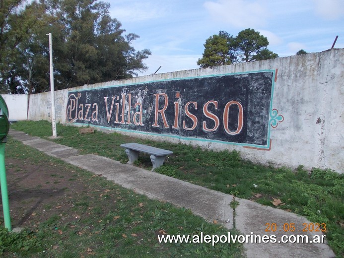 Foto: Villa Raffo - Plaza Villa Risso - Villa Raffo (Buenos Aires), Argentina