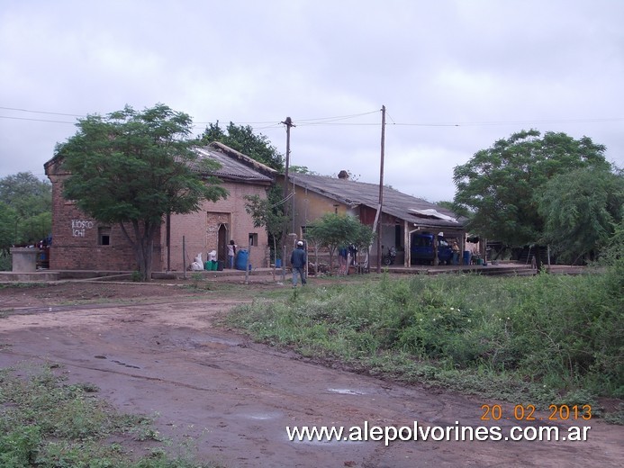 Foto: Estación Km 885 FCCNA - Tres Isletas (Chaco), Argentina