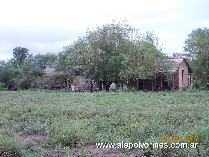 Foto: Estación Km 885 FCCNA - Tres Isletas (Chaco), Argentina