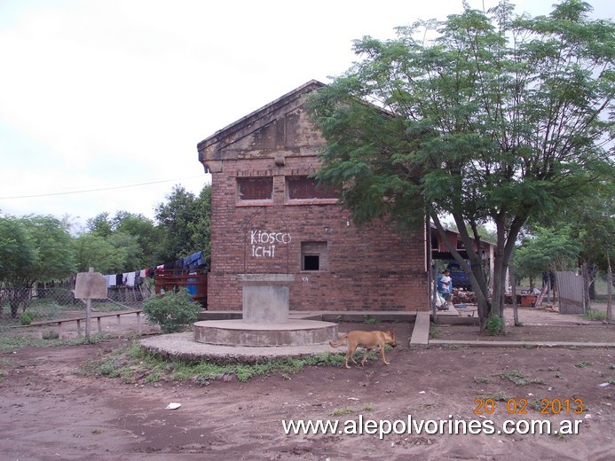 Foto: Estación Km 885 FCCNA - Tres Isletas (Chaco), Argentina