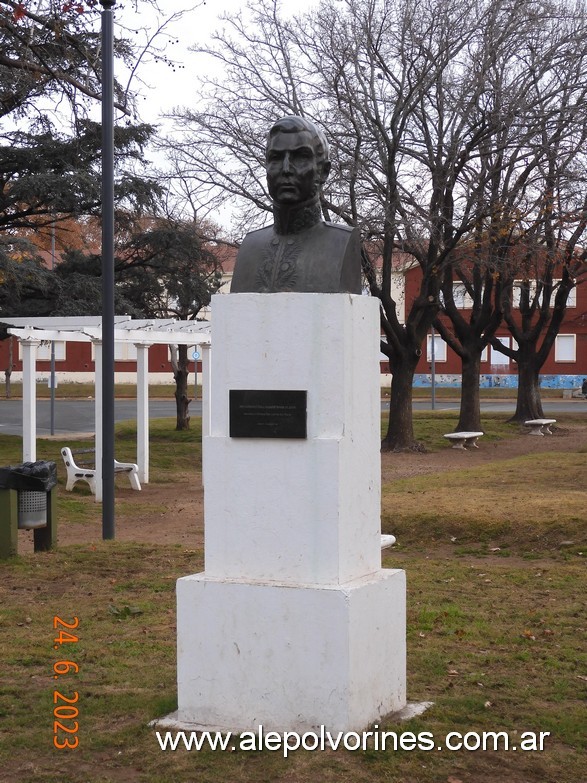 Foto: Junín - Plaza Francia - Busto Gral San Martin - Junin (Buenos Aires), Argentina