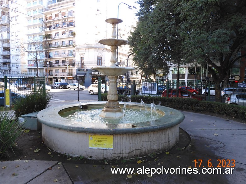 Foto: Flores CABA - Plaza de la Misericordia - Fuente - Flores (Buenos Aires), Argentina