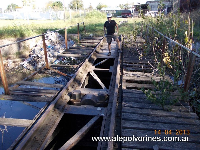 Foto: Estación La Plata FCPBA Mesa Giratoria - La Plata (Buenos Aires), Argentina