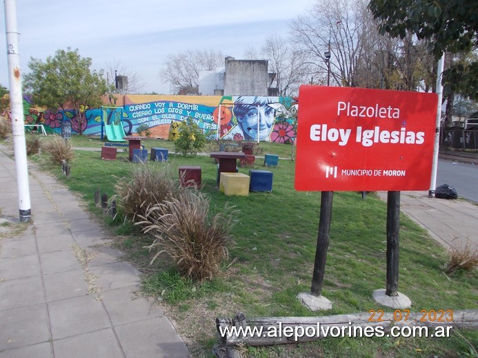 Foto: Villa Sarmiento - Plazoleta Eloy Iglesias - Morón (Buenos Aires), Argentina