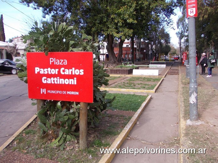 Foto: Villa Sarmiento - Plaza Gattinoni - Morón (Buenos Aires), Argentina