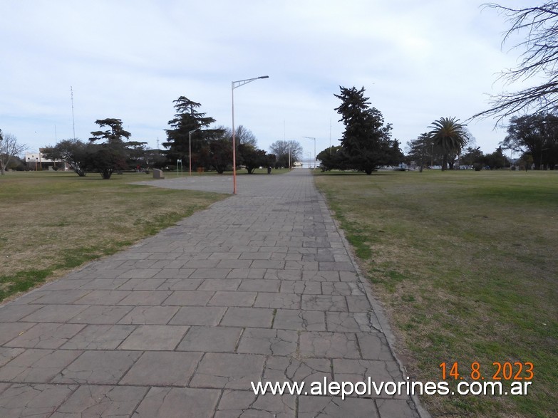 Foto: Henderson - Plaza José Manuel Estrada - Henderson (Buenos Aires), Argentina