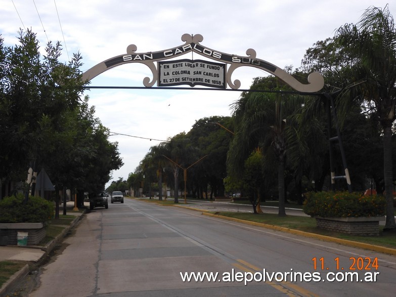 Foto: San Carlos Sud - Arco de Acceso - San Carlos Sud (Santa Fe), Argentina