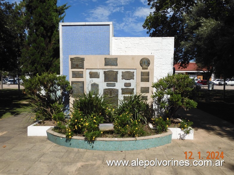 Foto: San Carlos Centro - Monumento al Centenario - San Carlos Centro (Santa Fe), Argentina
