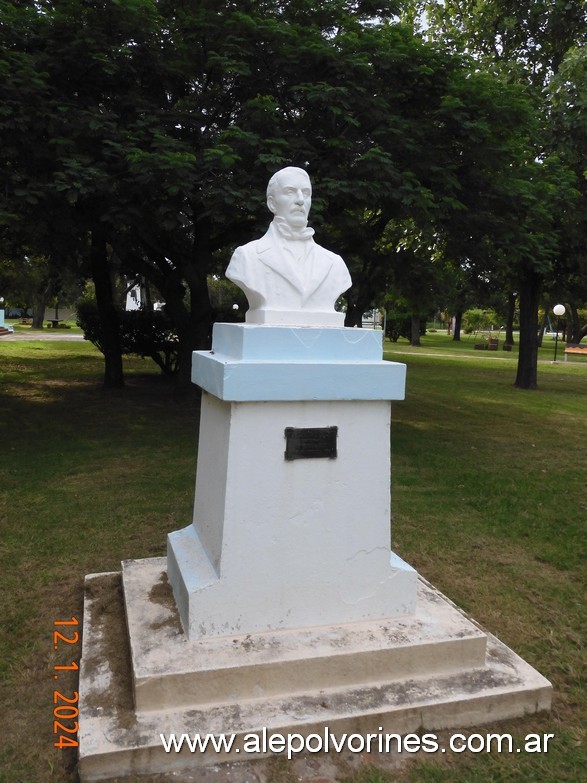 Foto: Crispi - Busto Gral San Martin - Crispi (Santa Fe), Argentina