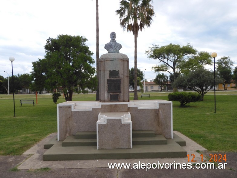 Foto: Colonia Castelar - Monumento Gral San Martin - Colonia Castelar (Santa Fe), Argentina