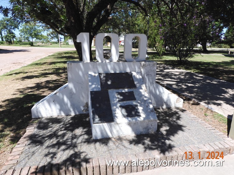 Foto: Colonia Tacurales - Monumento al Centenario - Tacurales (Santa Fe), Argentina